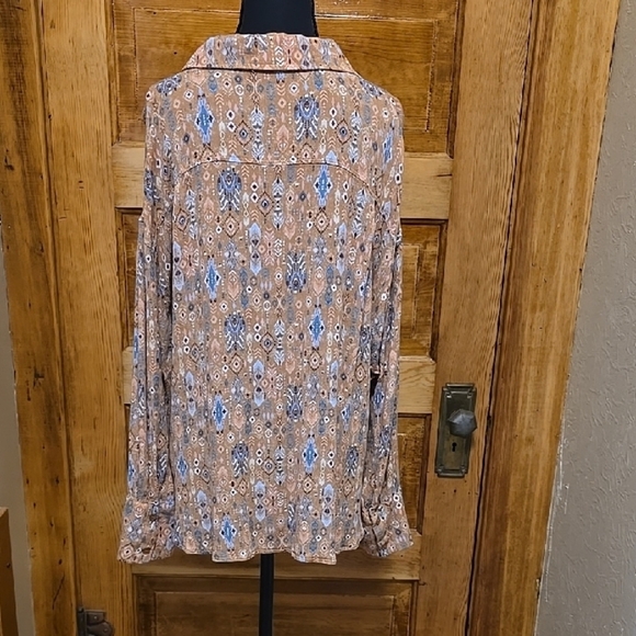 Andthewhy Blue and Pink Long Sleeve Floral Button Down Shirt L - Picture 4 of 5